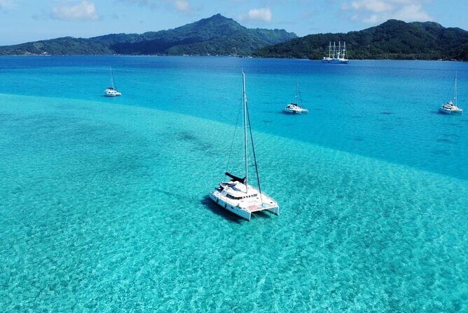 4 Days and 3 Nights in Catamaran on Raïatea and Tahaa - Motu Ofetaro anchorage: 3 hours that turn into real island time