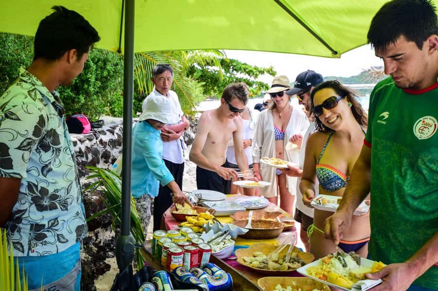 Bora Bora: 4x4 Safari with Snorkelling Combo Tour - The land-and-sea rhythm: why this day feels like two best-of tours