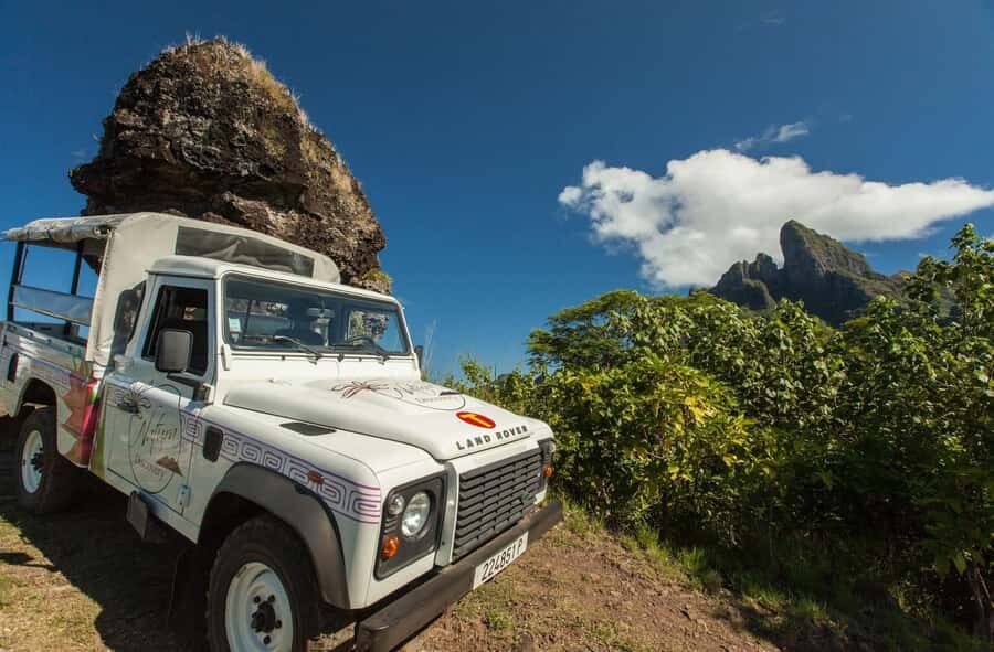 Bora Bora by Land and Sea: 4WD Safari and Snorkel - Lunch at Bloody Mary’s (and Fare Manuia When It Closes)