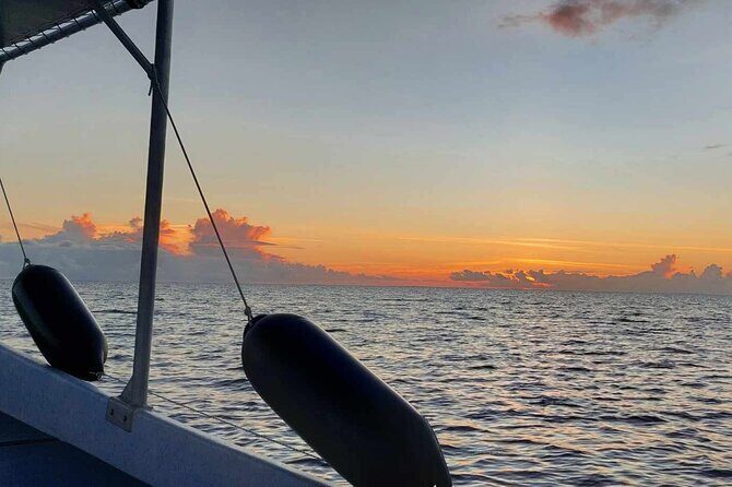 Guided sunset cruise on Raiatea Lagoon - How to enjoy it like a pro (without overplanning)