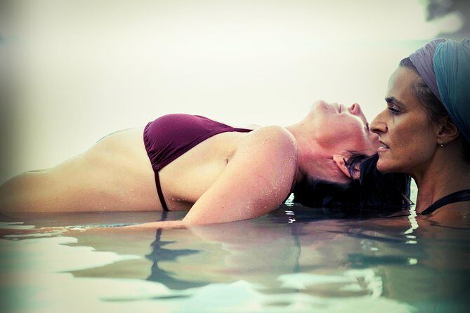 Janzu experience: massage and aquatic relaxation in the lagoon of Moorea - Your 1-hour flow: flotation, passive stretching, then a calm underwater segment