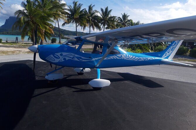 Private 30-minute flight downwind of Huahine - Key highlights to look for