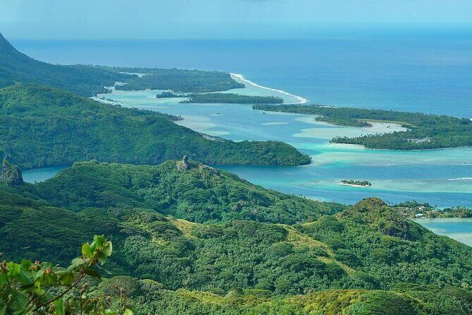 Private 30-minute flight downwind of Huahine - What to do with the time before and after