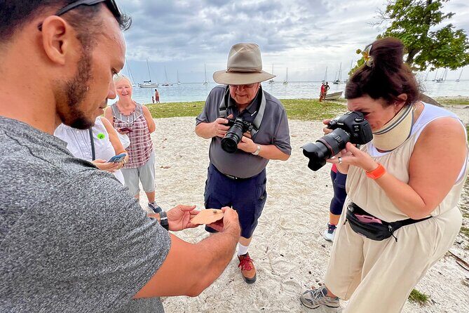 Private excursion to Moorea, photo tour & immersive discovery - Quick practical tips before you go