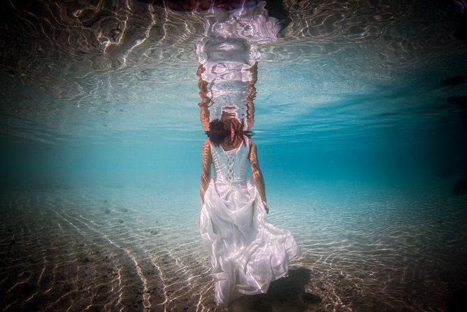 Private Full Day Aquatic Photo Tour + Resort Photo-Shoot (All inclusive) - Motu lunch, optional snorkeling, and the stop rhythm