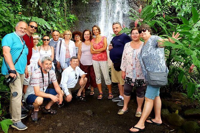 Private Tour of Tahiti's East Coast 3hours - Stop 2: Cascade Vaimahuta waterfall in the Faarumai Valley