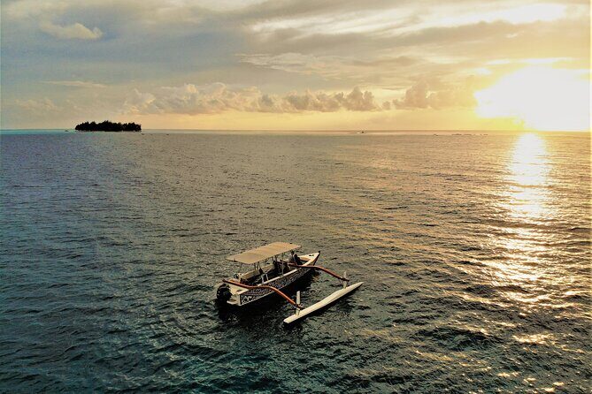 Romantic Private Sunset and Motu Dinner for Two - The three-course meal (and what drinks are included)