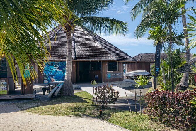 Snorkeling immersion in the wonders of Tahiti - Snorkeling with mask, snorkel, and fins: the reef experience
