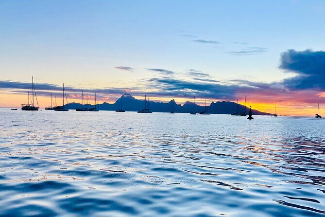 Sunset Cruise in Tahiti - The Moorea Sunset Moment with On-Board Cocktails and Sushi